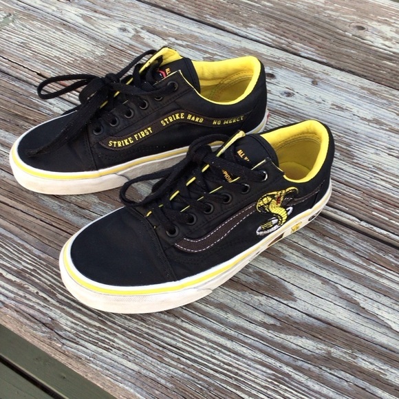VANS Cobra Kai x Old Skool Cobra Kai Dojo
Black Yellow Size 7.5 Mens - Picture 11 of 13